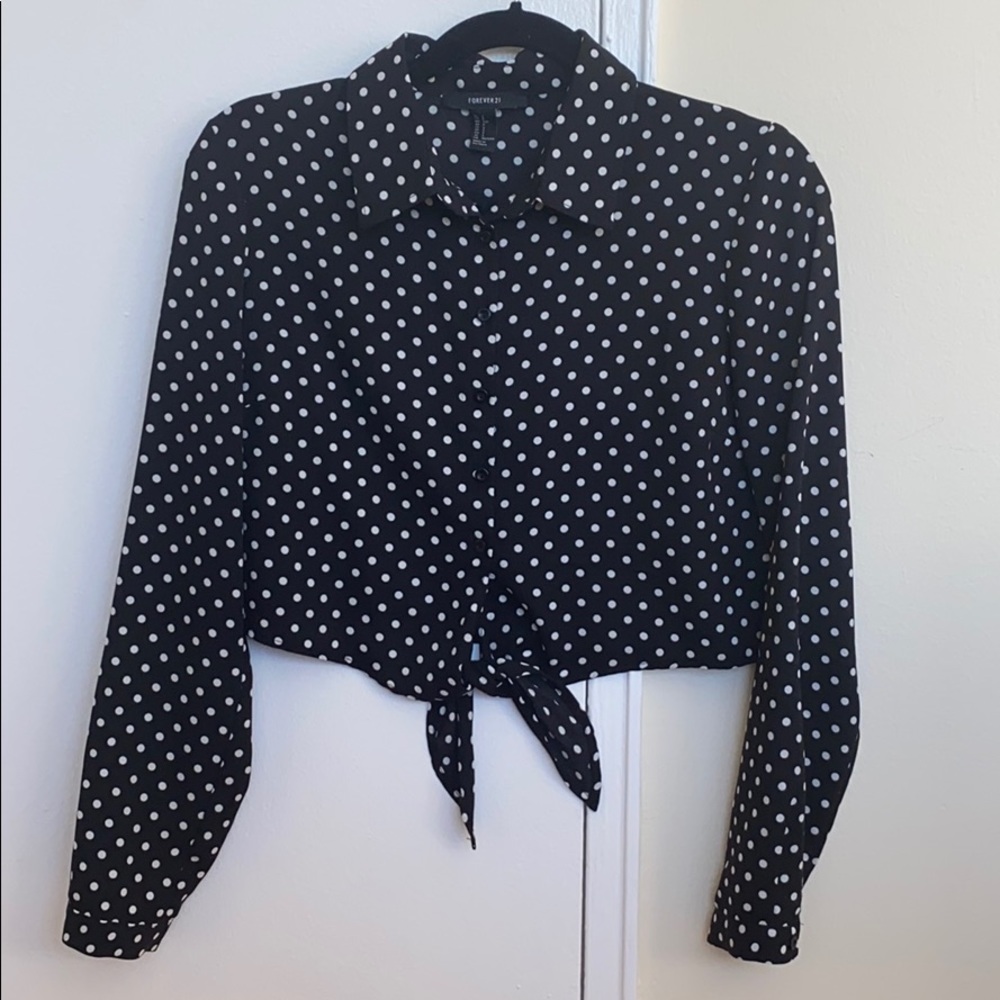 Polka dotted cropped blouse